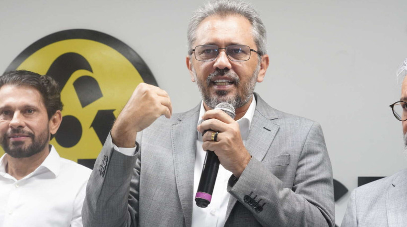 Governador Elmano de Freitas durante programa CNH Popular 2024