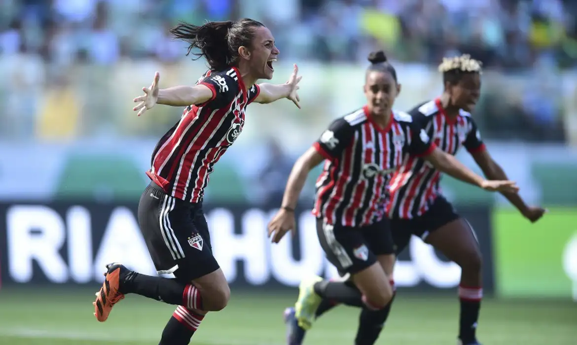 TV Brasil transmite primeiro jogo da final do Brasileirão Feminino 