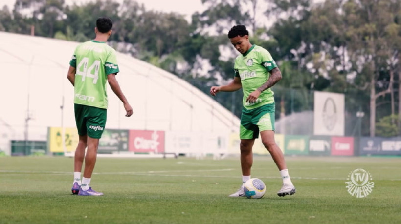 Estêvão faz golaço em treino antes de jogo contra Criciúma