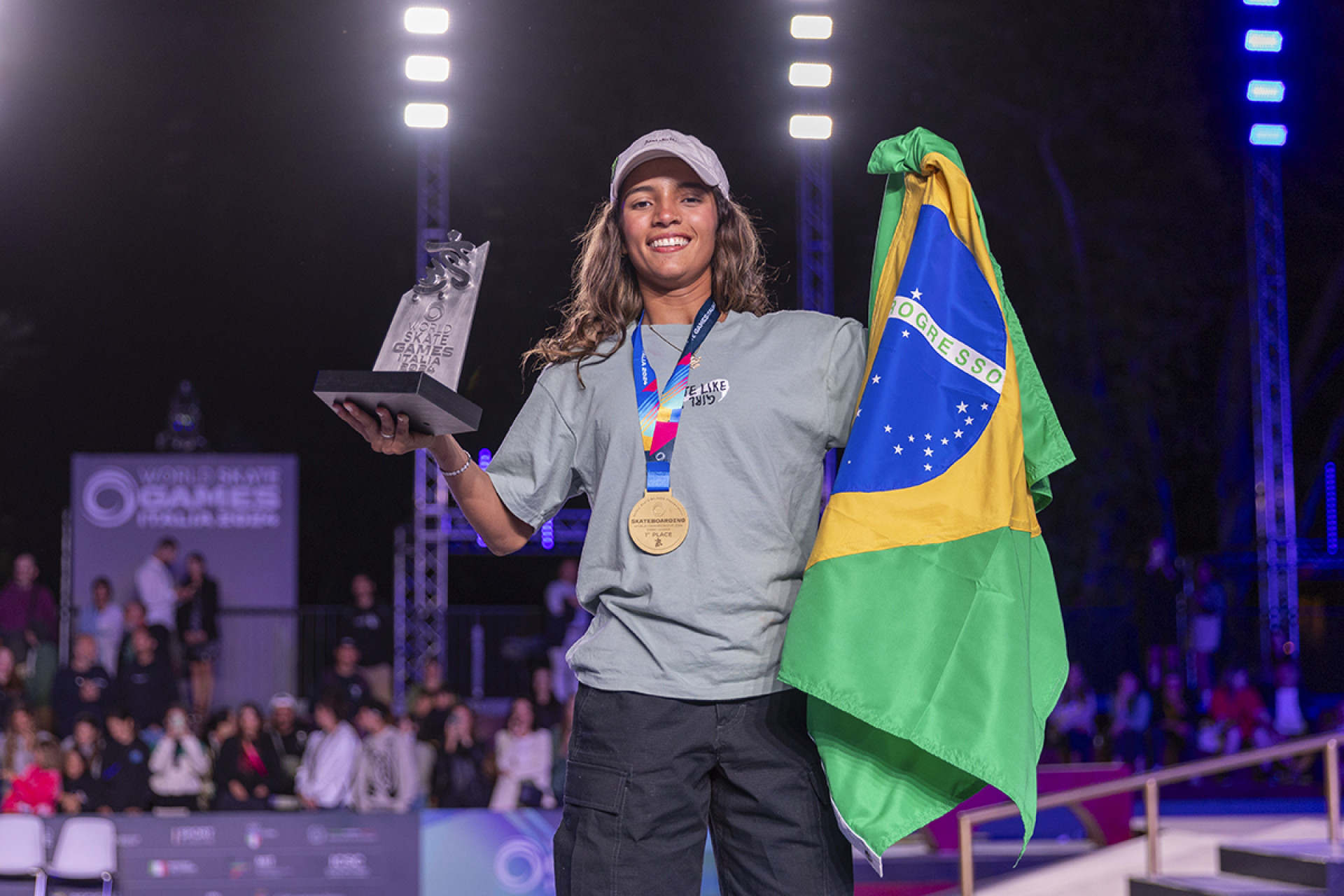 Rayssa Leal foi campeão mundial de skate street em Roma (Foto: Julio Detefon / CBSK)