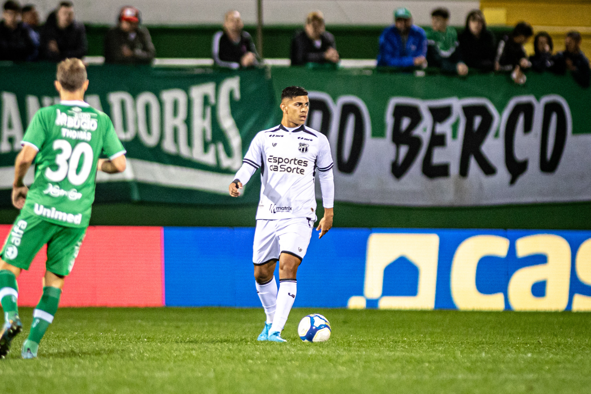 De Lucca, volante do Ceará, durante partida contra a Chapecoense (Foto: Gabriel Silva/CearaSC)