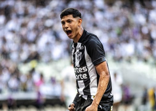 Atacante Erick Pulga comemora gol no jogo Ceará x Operário, no Castelão, pelo Campeonato Brasileiro Série B 2024