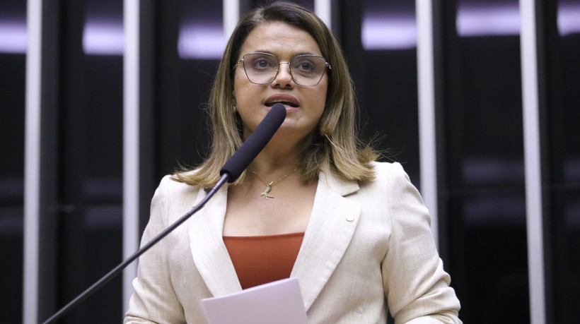 Helena Lima, a deputada Helena da Asatur