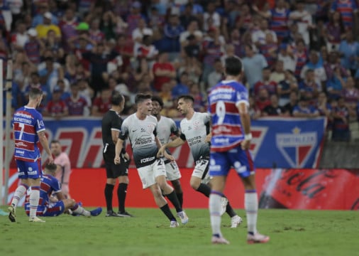 Fortaleza e Corinthians se enfrentaram na Arena Castelão pelas quartas de final da Copa Sul-Americana. 