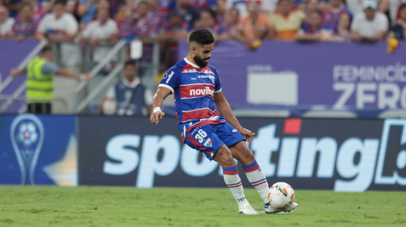 Felipe Jonatan. Fortaleza e Corinthians se enfrentaram na Arena Castelão pelas quartas de final da Copa Sul-Americana. 