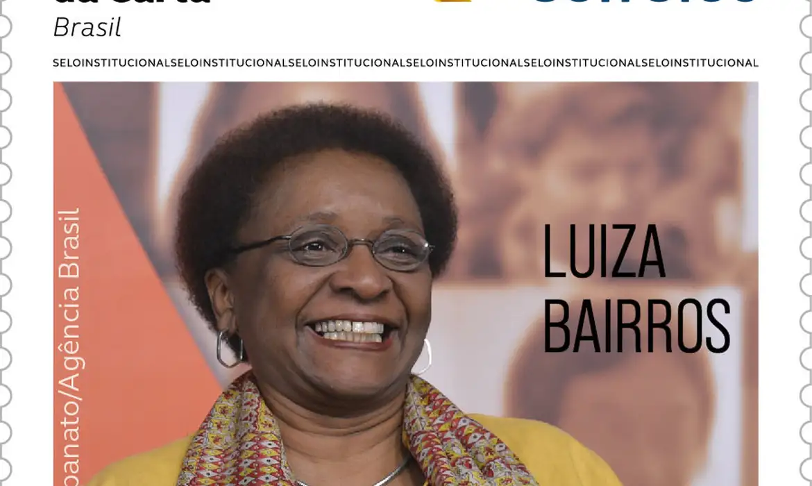 Selo dos Correios celebra Luiza Bairros, ex-ministra e ativista negra