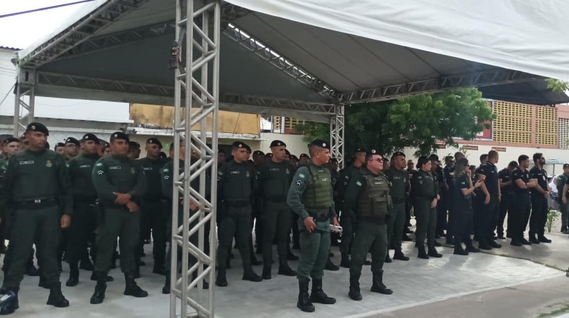 Policiais concluíram formação de soldado na última sexta-feira. Grupo será deslocado para atuar no bairro Conjunto Ceará