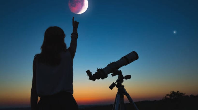 Hoje, dia 17 de setembro, fenômeno raro de superlua coincidindo com eclipse lunar será visível no Brasil
