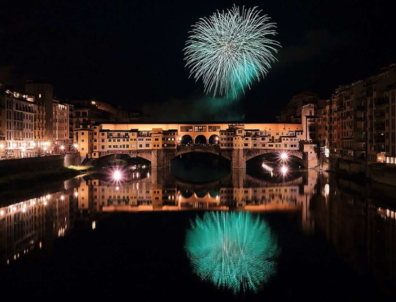 Florença, capital da região da Toscana, é o berço do Renascimento e um dos grandes centros artísticos e culturais da Itália. Famosa por suas obras de arte, arquitetura e monumentos históricos, é lar de ícones como a Catedral de Santa Maria del Fiore, o David de Michelangelo e a Galeria Uffizi. Confira os principais locais da região: 