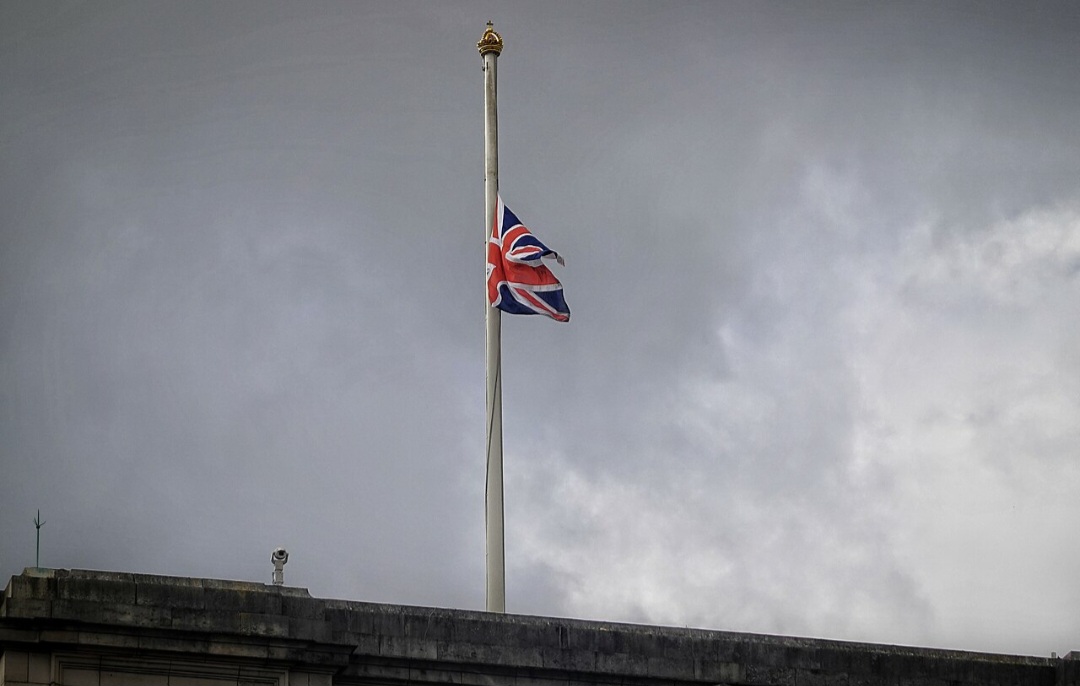 O més de setembro marca a morte, no dia 8, e o enterro, no dia 19, da Rainha Elizabeth, a mais longeva da monarquia britânica, já que reinou por 70 anos. Elizabeth morreu há 2 anos num de seus lugares preferidos: o Castelo de Balmoral.