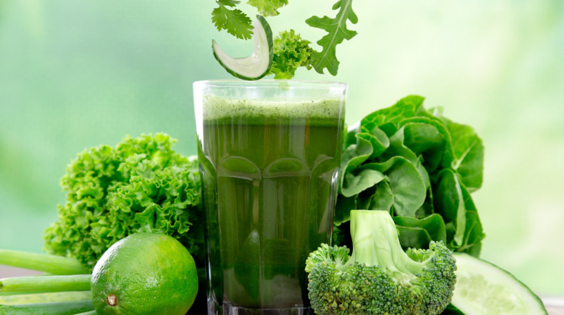 Suco verde (Imagem: Lukas Gojda | Shutterstock)