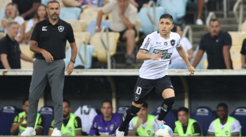 Savarino. Fluminense x Botafogo pelo Campeonato Brasileiro no Estadio Maracana. 21 de Setembro de 2024, Rio de Janeiro, RJ, Brasil. Foto: Vitor Silva/Botafogo. 
Imagem protegida pela Lei do Direito Autoral Nº 9.610, DE 19 DE FEVEREIRO DE 1998. Sendo proibido qualquer uso comercial, remunerado e manipulacao/alteracao da obra.
