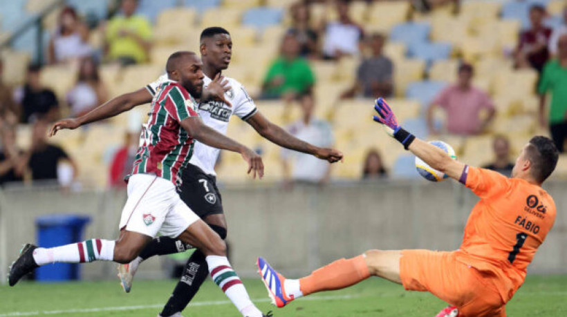 Luiz henrique. Fluminense x Botafogo pelo Campeonato Brasileiro no Estadio Maracana. 21 de Setembro de 2024, Rio de Janeiro, RJ, Brasil. Foto: Vitor Silva/Botafogo. 
Imagem protegida pela Lei do Direito Autoral Nº 9.610, DE 19 DE FEVEREIRO DE 1998. Sendo proibido qualquer uso comercial, remunerado e manipulacao/alteracao da obra.
