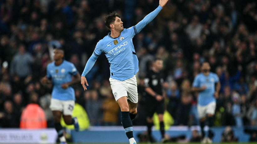 Nos acréscimos, Stones marcou o gol de empate do Manchester City diante do Arsenal