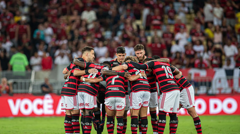 Time do Flamengo reunido antes de jogo pelo Campeonato Brasileiro