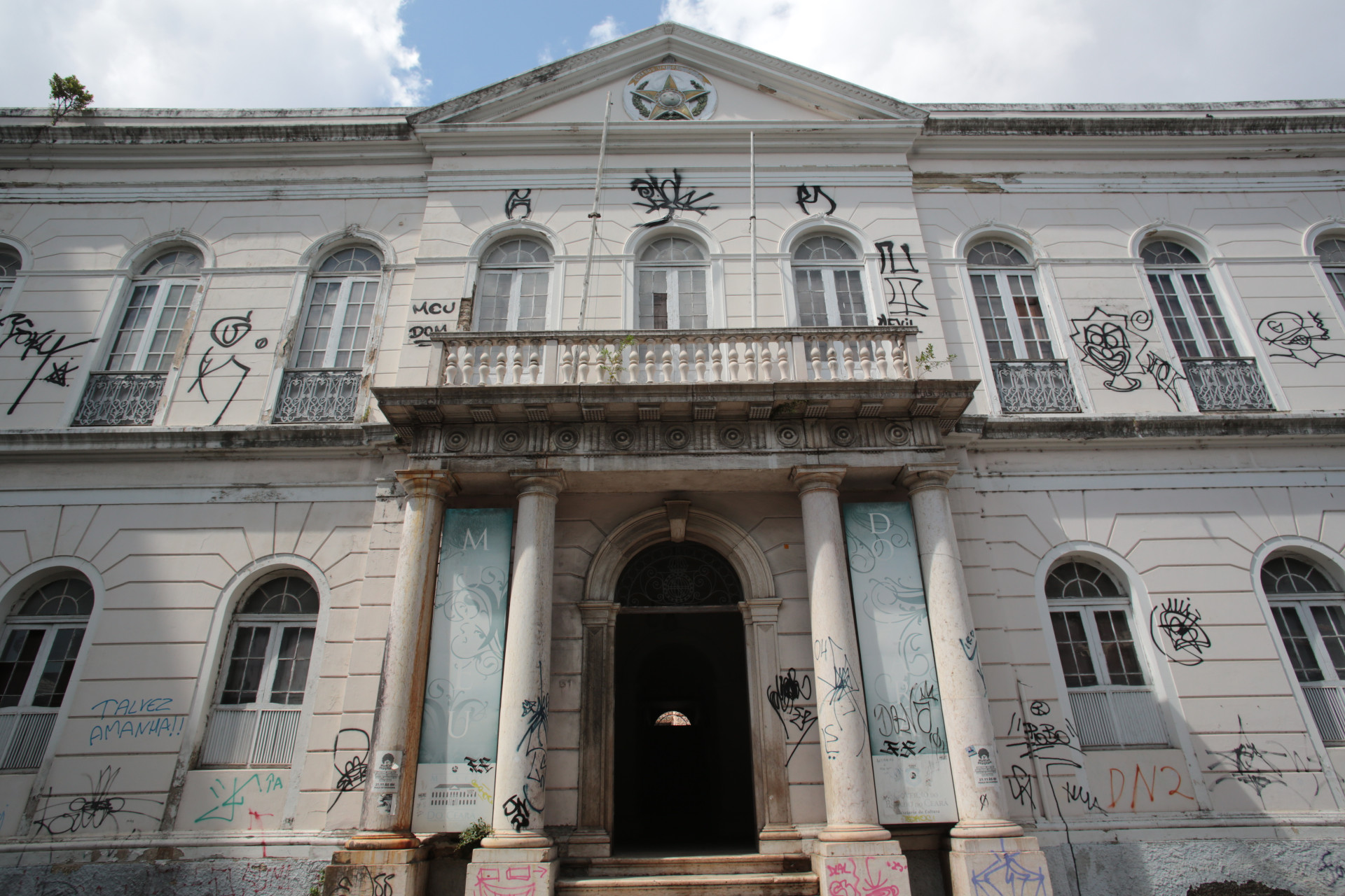 FORTALEZA-CE, BRASIL, 24-09-2024: Autorização da ordem de serviço do restauro do Palacete Senador Alencar (sede oficial do Museu do Ceará), com presença do governador, Elmano de Freitas e da secretária de cultura, Luísa Cela. 
 (foto: Fabio Lima/ OPOVO) (Foto: FÁBIO LIMA)