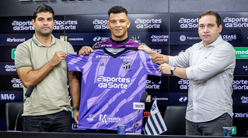 O goleiro Luiz Daniel foi apresentado oficialmente no Ceará