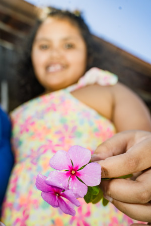 A adaptação de Eloá, 8, com a mãe, Rozenilda e o pai Maurilio, fluiu muito bem(Foto: JÚLIO CAESAR)