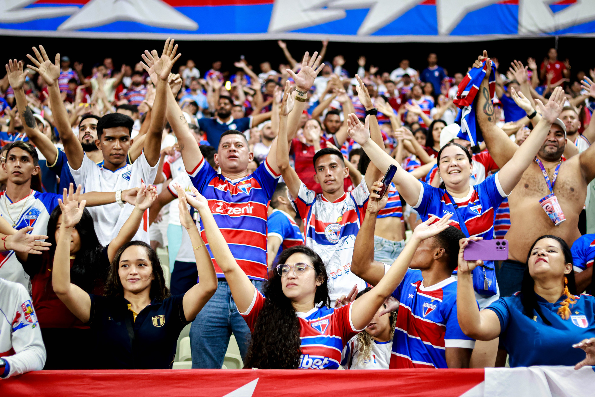 Torcida tem presenciado boa campanha no Castelão (Foto: AURÉLIO ALVES)