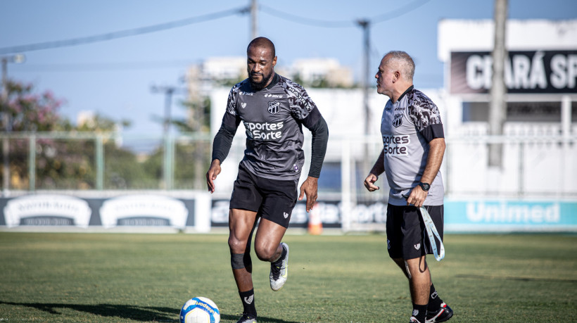 Luiz Otávio em treinamento em Porangabuçu