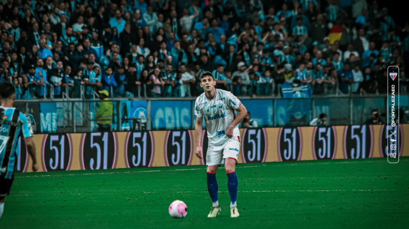 O zagueiro Kuscevic foi titular do Fortaleza na derrota para o Grêmio, na Arena do Grêmio, pela 29ª rodada da Série A