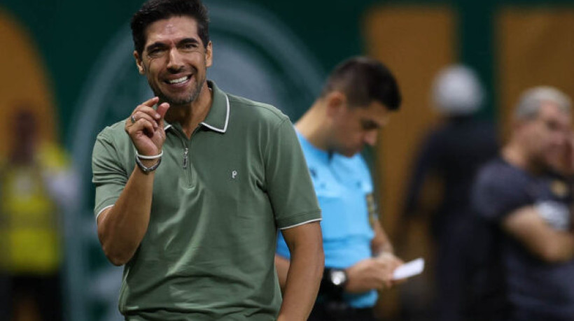 O técnico Abel Ferreira, da SE Palmeiras, em jogo contra a eqiupe do Criciúma EC, durante partida válida pela vigésima sexta rodada, do Campeonato Brasileiro, Série A, na arena Allianz Parque. (Foto: Cesar Greco/Palmeiras/by Canon)