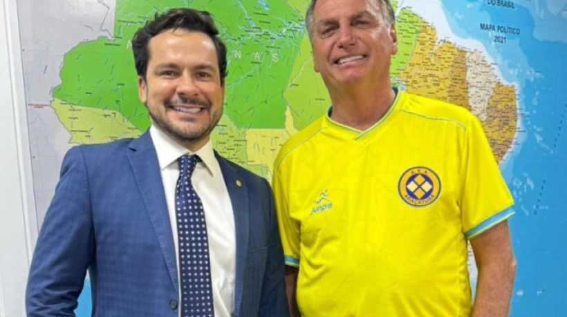 Com vaga garantida no 2° turno, o candidato do PL Capitão Alberto Neto concorre à prefeitura de Manaus em eleições 2024
