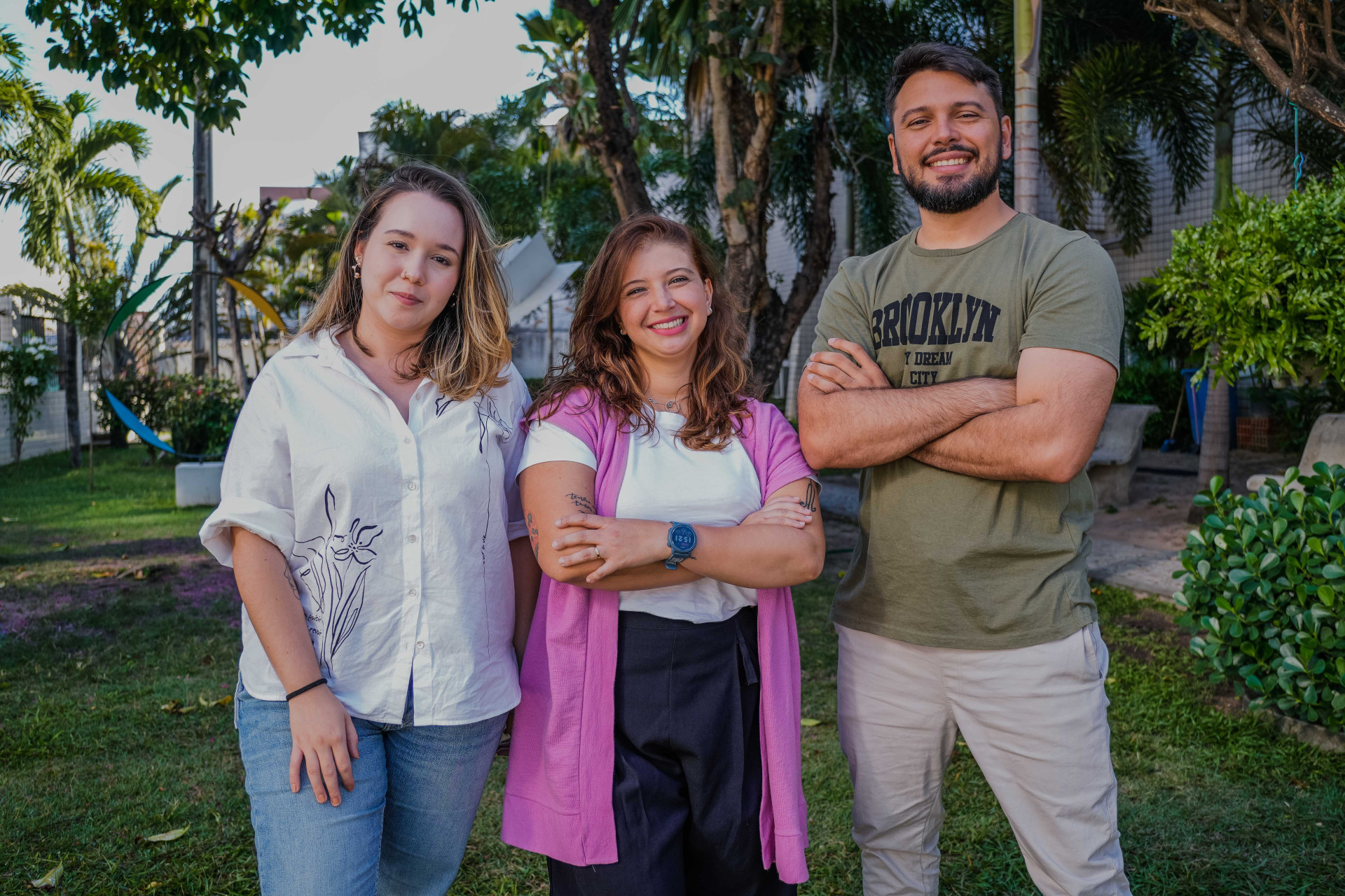 Jornalistas Raquel Aquino, Larissa Viegas e Aurélio Alves encabeçam atividade na Academia do Professor Darcy Ribeiro (Foto: FERNANDA BARROS)