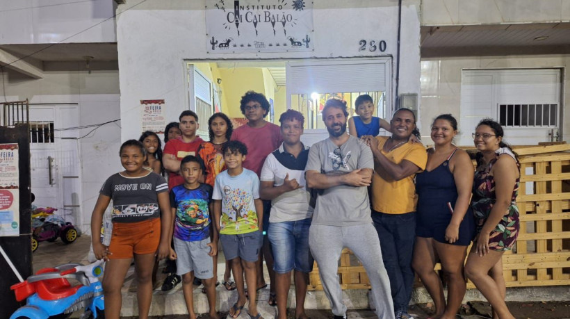 Projeto 'O Rio que Traz' capacita crianças do bairro Pirambu em técnicas fotográficas