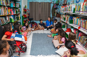 FORTALEZA-CE, BRASIL, 10-10-2024: Biblioteca comunitária Sorriso da Criança .(Foto: Fernanda Barros/ O Povo)