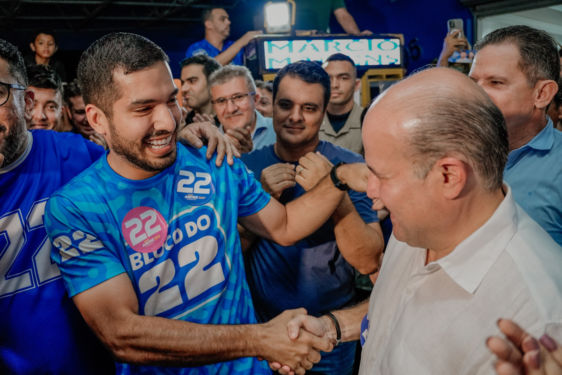 ￼O peso do apoio de Roberto Cláudio a André Fernandes (Foto: FERNANDA BARROS)