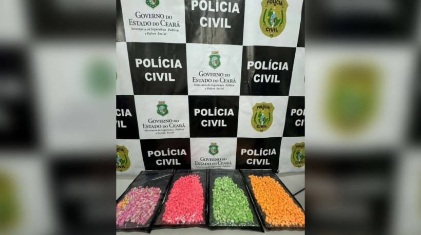 Mulher é presa com pacote contendo 1.528 comprimidos de ecstasy em Juazeiro do Norte
 