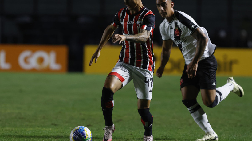 O São Paulo vai enfrentar o Vasco; veja onde assistir ao vivo ao jogo do Brasileirão.