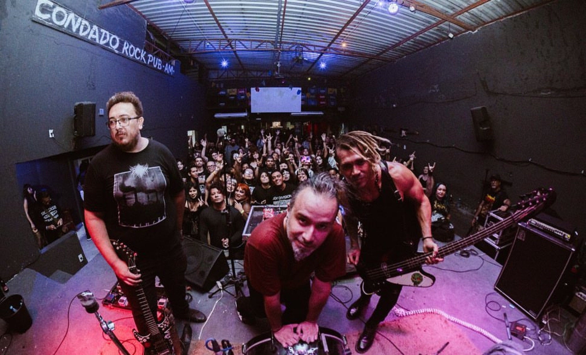 Banda cearense Plastique Noir encerra programação do Rock Cordel neste sábado, 19 (Foto: Reprodução/Instagram)