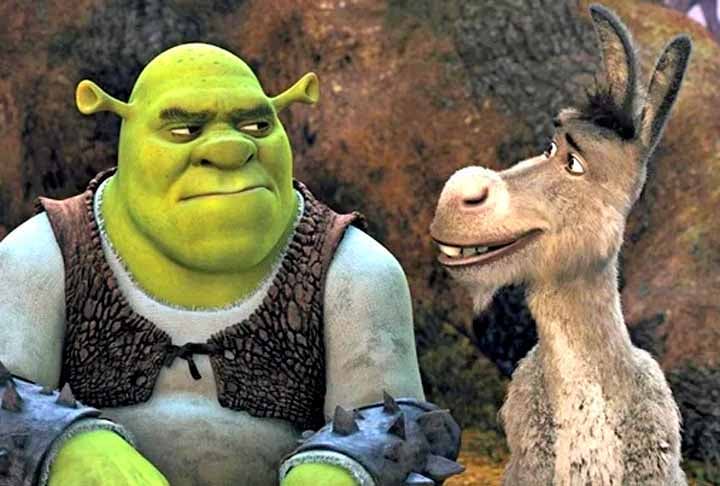 Lançado em 2001, o filme “Shrek” conquistou a crítica e o público com sua história sobre um ogro que perde sua paz quando um cavaleiro força personagens de contos de fadas a morarem no pântano.