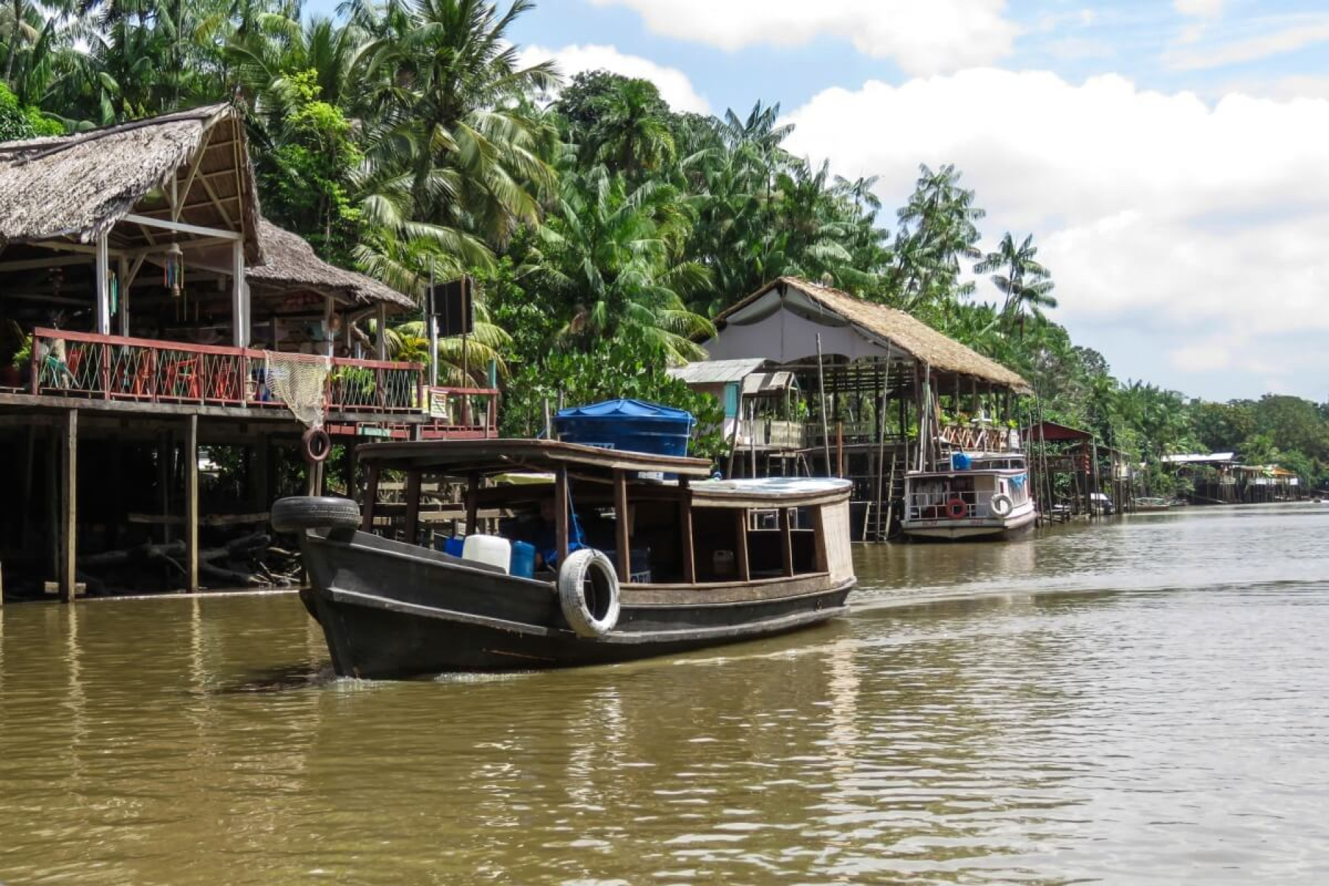 Na Ilha do Combu é possível realizar trilhas pela selva e degustar chocolates exclusivos (Imagem: Sandra Moraes | Shutterstock)