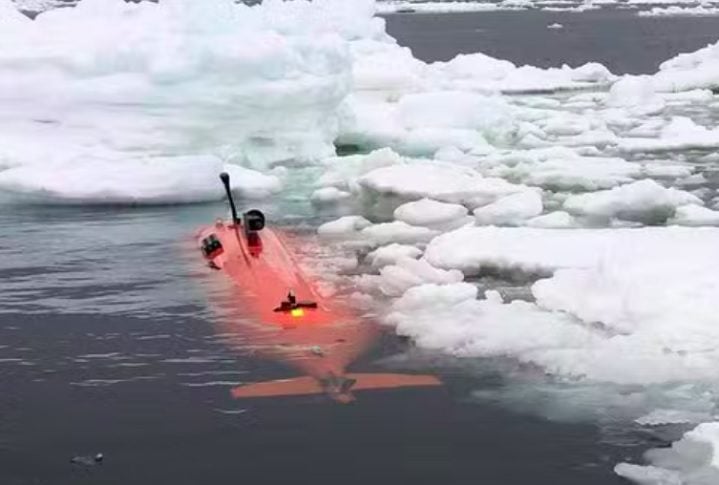 O submarino autônomo Ran, que pertence à Universidade de Gotemburgo, na Suécia, desapareceu misteriosamente durante uma missão na Antártida. O incidente ocorreu depois de descobertas surpreendentes sobre a geleira Dotson.