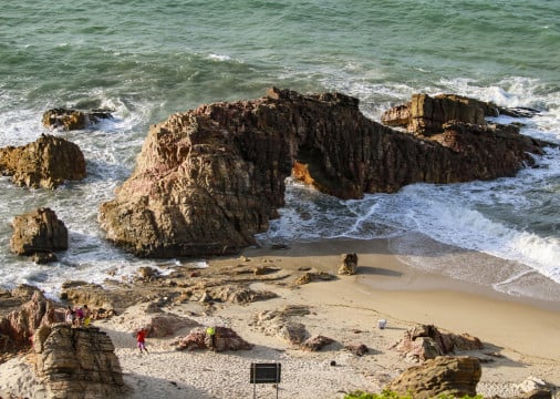 AS TERRAS 
de Jericoacoara seriam quase todas de 
uma empresária