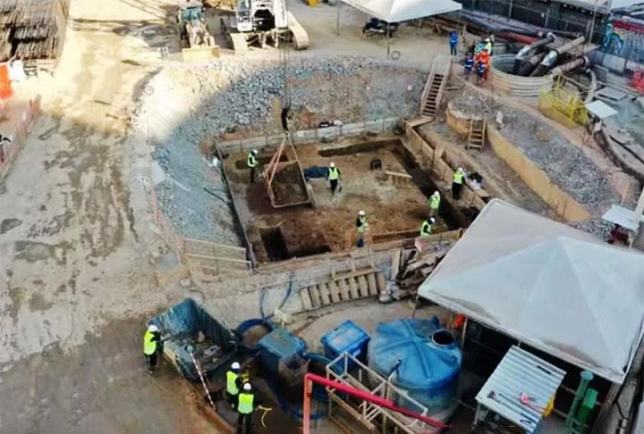 Durante as escavações das obras de construção da Estação 14 Bis-Saracura, do Metrô de São Paulo, no centro da capital paulista, foram encontrados novos artefatos arqueológicos. O fato ocorreu no dia 25 de setembro.
 