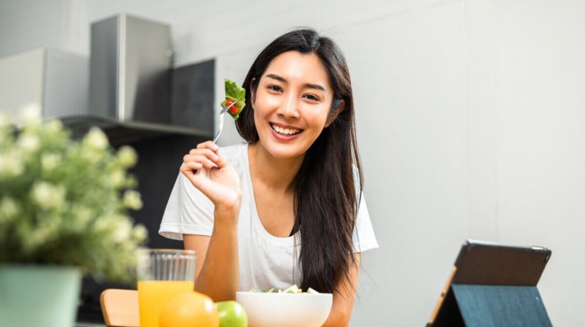 Vitamina B2 aumenta a disposição e previne o surgimento de doenças (Imagem: GBJSTOCK | Shutterstock)