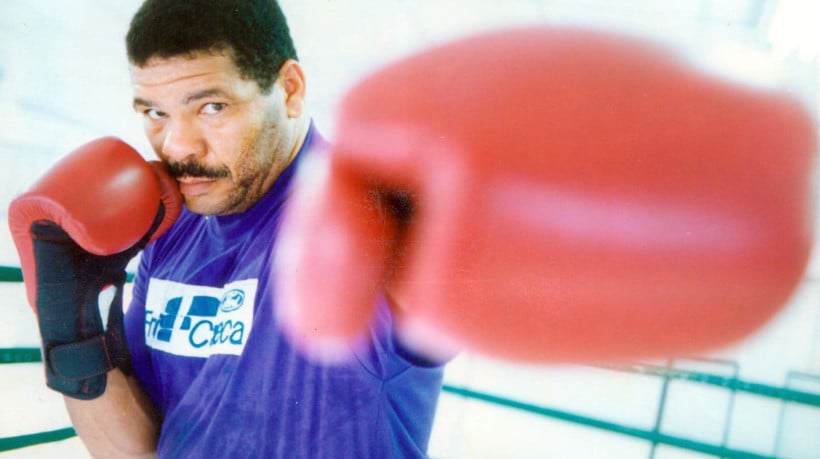 Foto de arquivo de 22/10/1994 do ex-pugilista José Adilson Rodrigues dos Santos, o Maguila, que morreu nesta quinta-feira, 24 de outubro de, aos 66 anos