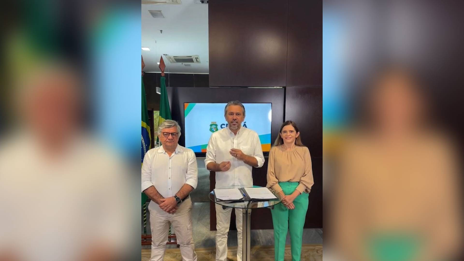 Da esquerda para a direita: secretário de Planejamento e Gestão, Alexandre Cialdini; governador Elmano de Freitas; e secretária da Educação, Eliana Estrela, durante anúncio na live, nesta quinta-feira, 24 (Foto: Reprodução/ Instagram Elmano de Freitas )