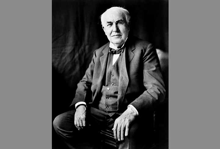 Thomas Alva Edison nasceu no dia 11 de fevereiro de 1847 e foi um empresário dos Estados Unidos que patenteou e financiou o desenvolvimento de muitos dispositivos importantes de grande interesse industrial. Trouxe, portanto, mudanças significativas para a história da humanidade.