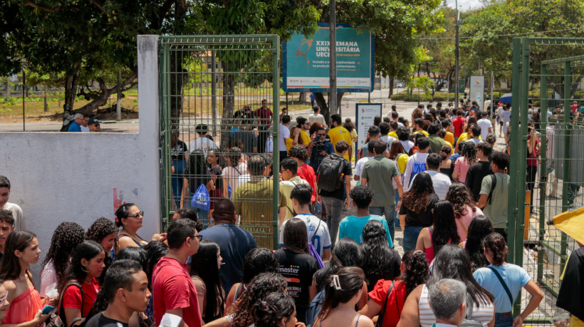 ￼CANDIDATOS na Uece, campus Itaperi