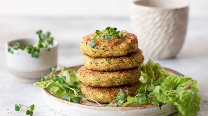 Hambúrguer de quinoa e brócolis (Imagem: Mila Naumova | Shutterstock)