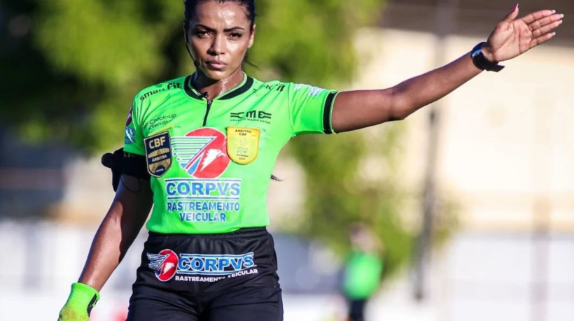 Ingrede Santos, em campo, durante o Campeonato Cearense Sub15 Ferroviário X Atlético