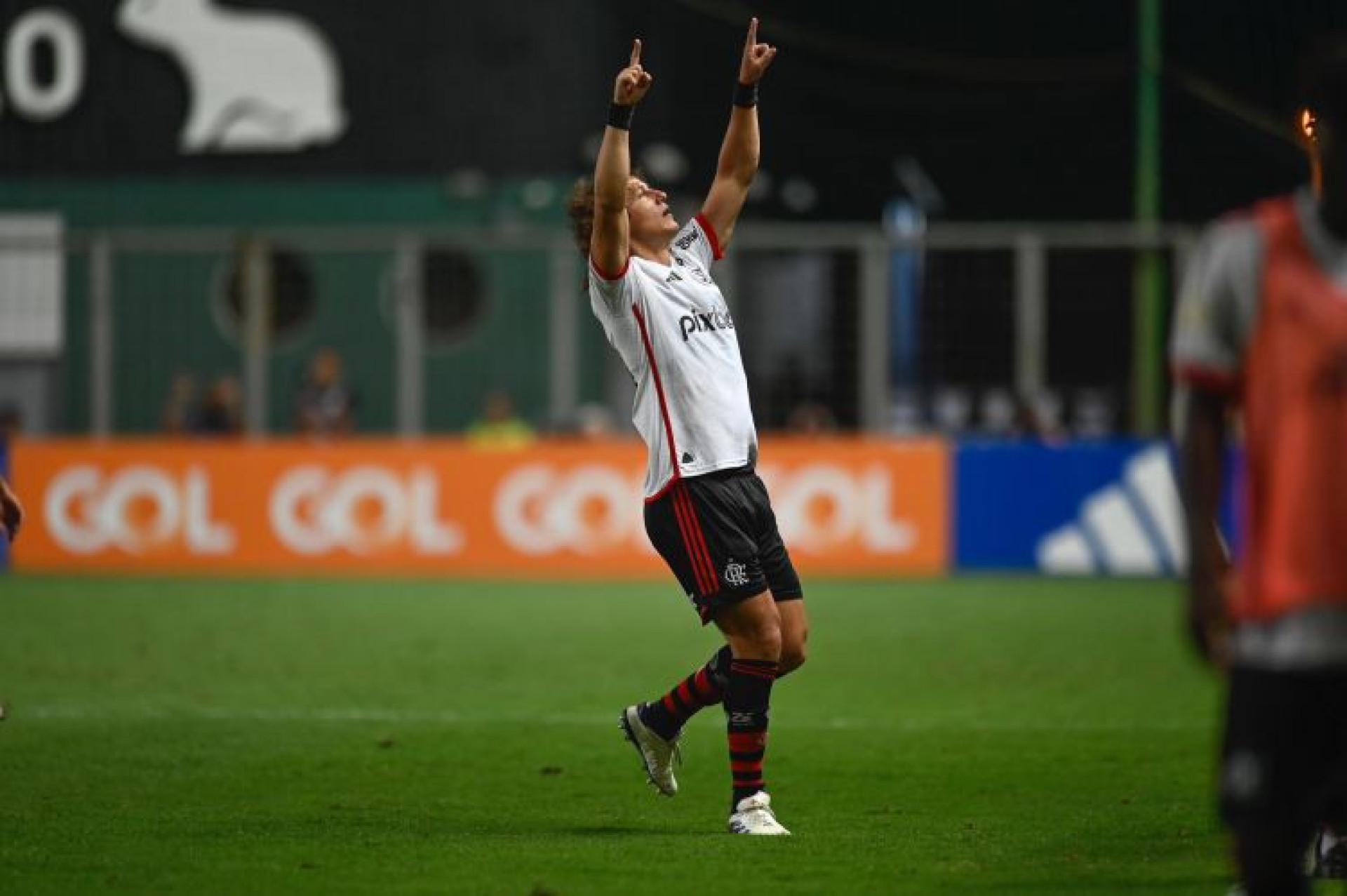 David Luiz marcou o gol da vitória do Flamengo sobre o Atlético-MG (Foto: PAULA REIS/FLAMENGO)