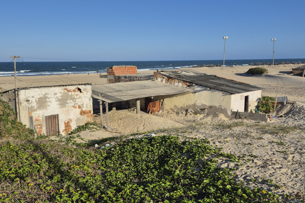 O local onde aconteceu a chacina dos portugueses fica a pouco mais de 100 metros de onde será construída a Dessal(Foto: FCO FONTENELE)