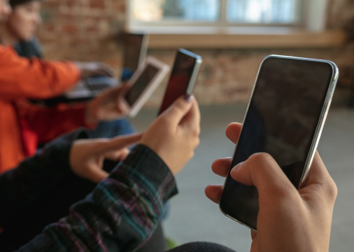 Celular proibido na escola: entenda projeto de lei aprovado na Assembleia de SP