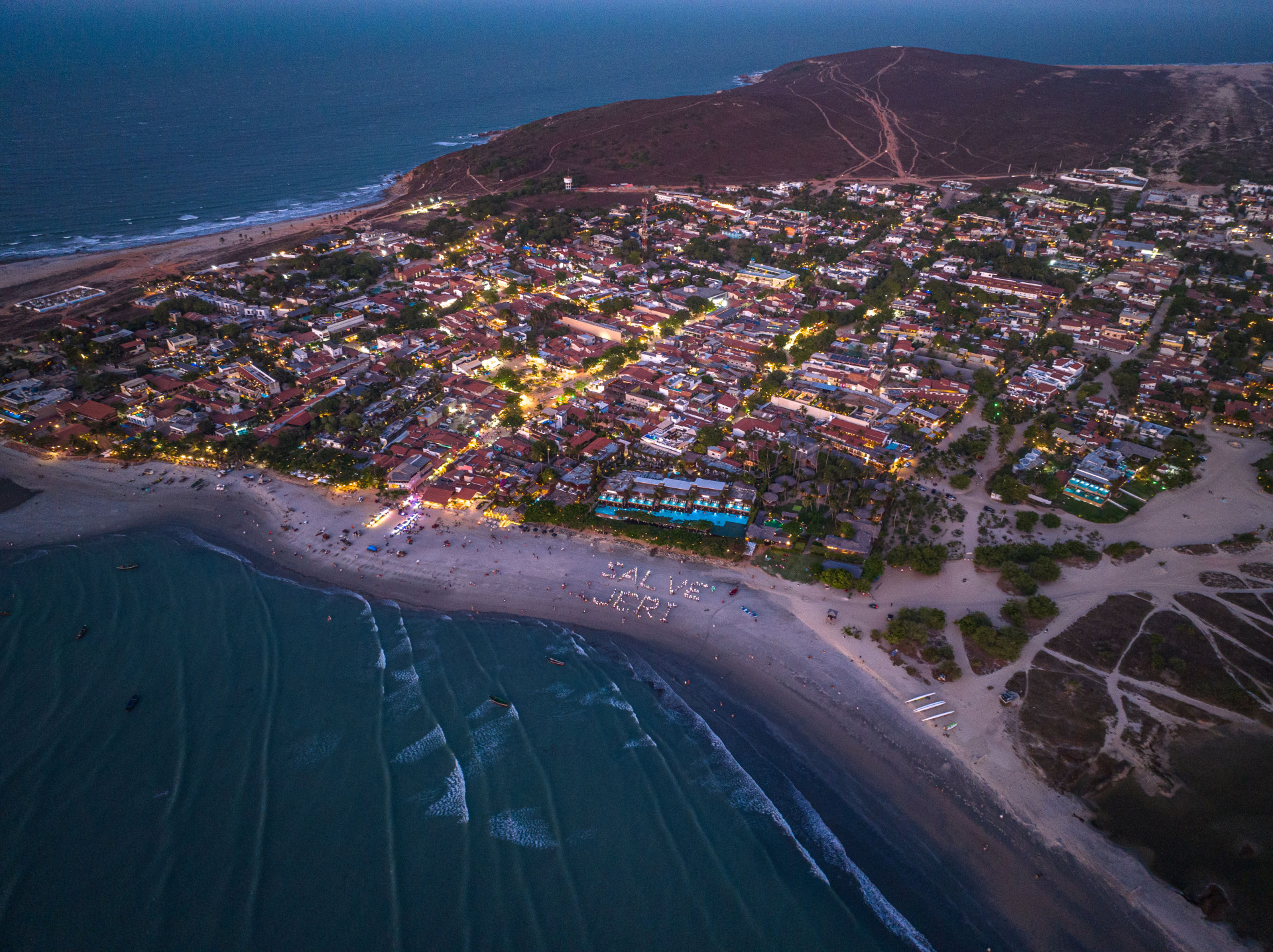 ￼VILA de Jericoacoara: área que estaria em sobreposição com propriedade da empresária Iracema Correia São Tiago (Foto: Alexis Boucher/Divulgação Conselho Comunitário de Jericoacoara)